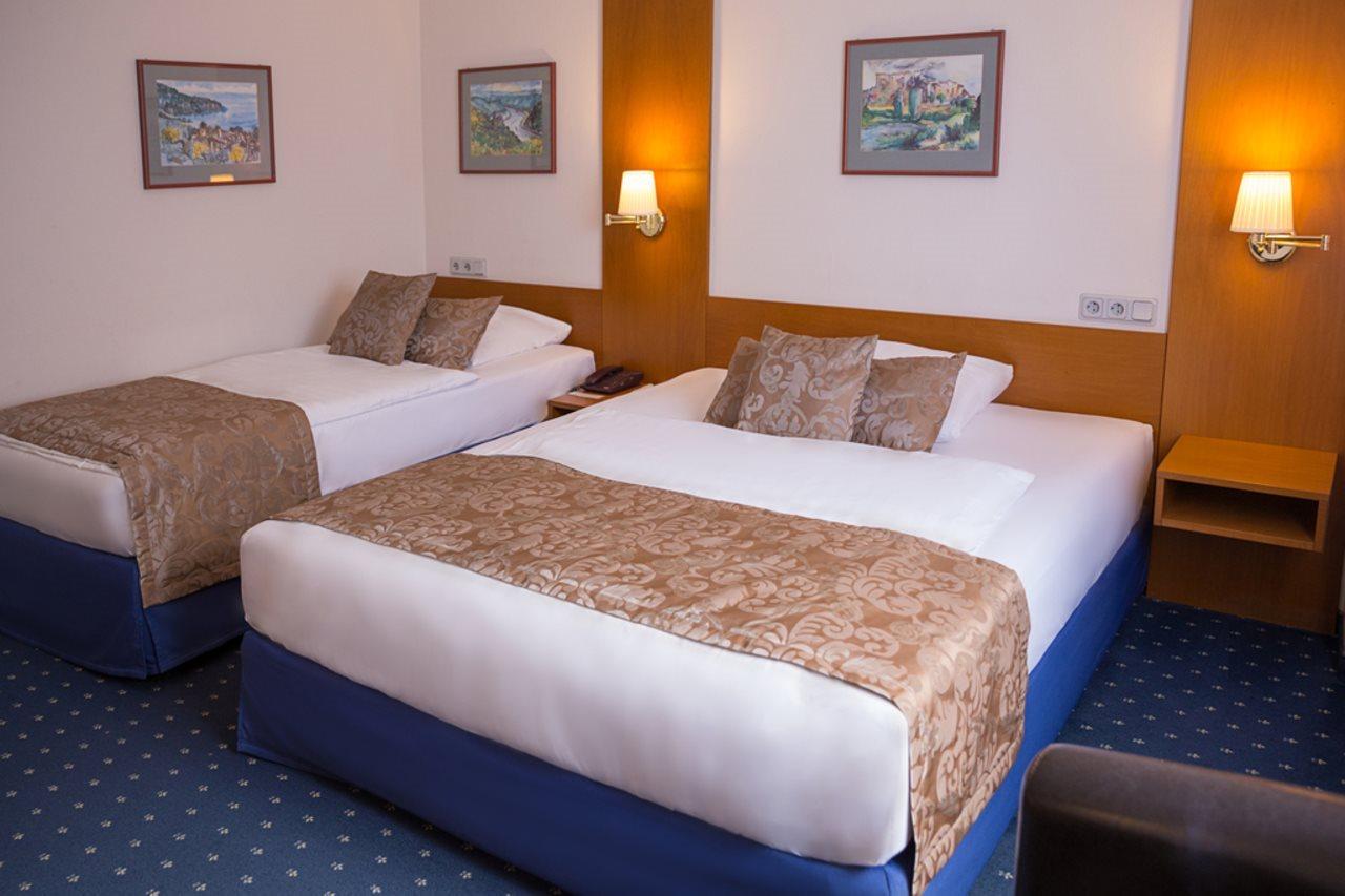 Hotel Brunnenhof Hanau ภายนอก รูปภาพ