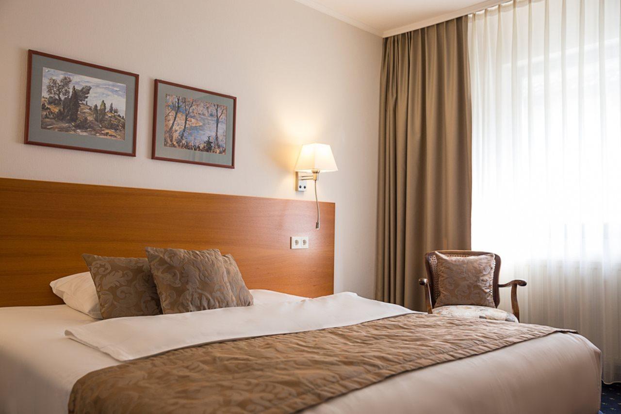 Hotel Brunnenhof Hanau ภายนอก รูปภาพ